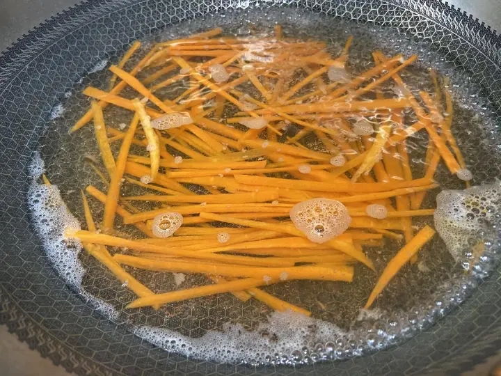 椒麻鸡丝凉面 第 6 步