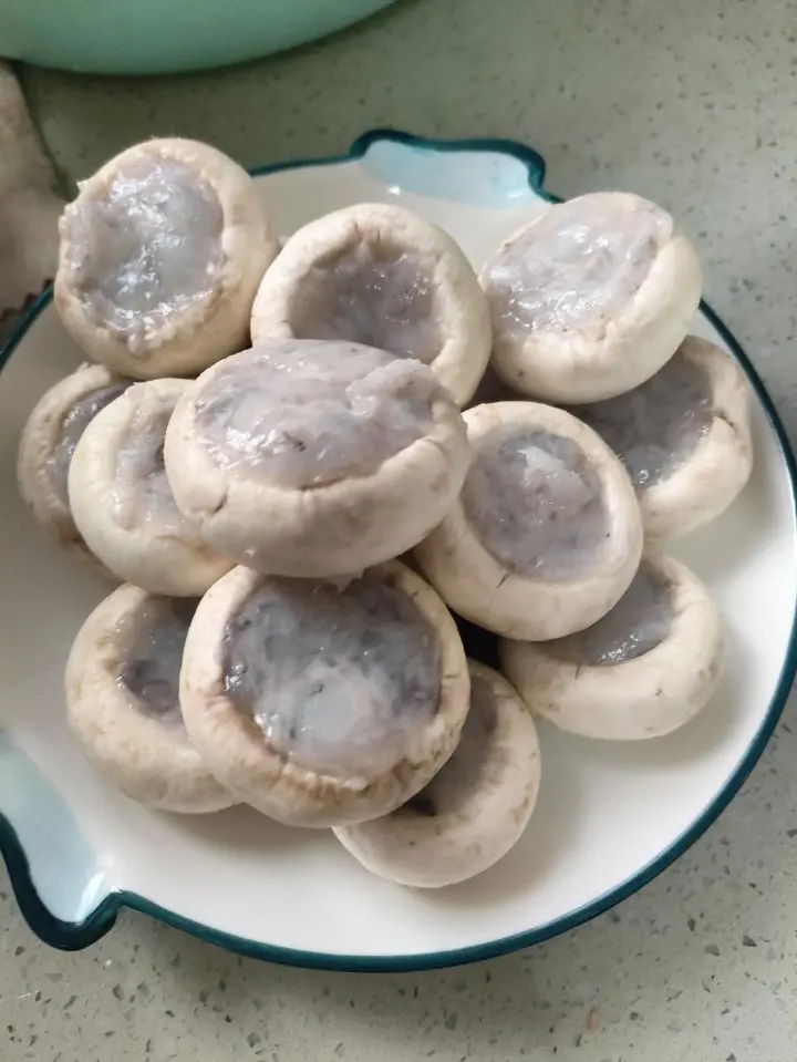 口蘑虾滑 第 4 步