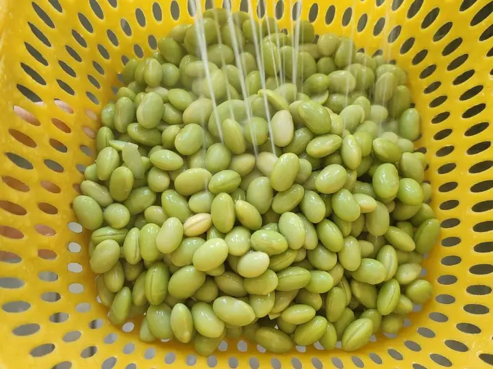 酱炒毛豆肉丁 第 3 步