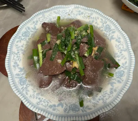 沙姜猪血汤
