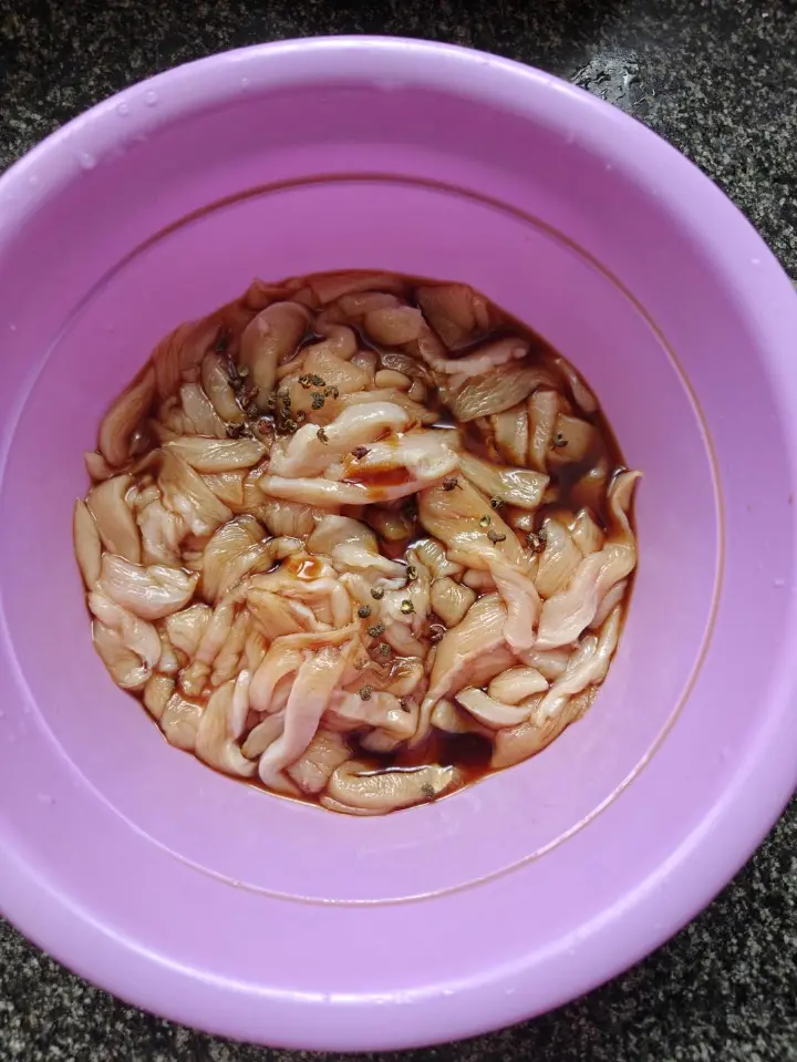 凉拌鸡胸肉杏鲍菇 第 1 步