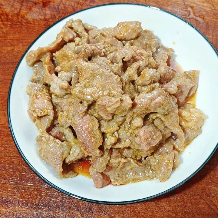 洋葱青椒炒牛肉 第 3 步