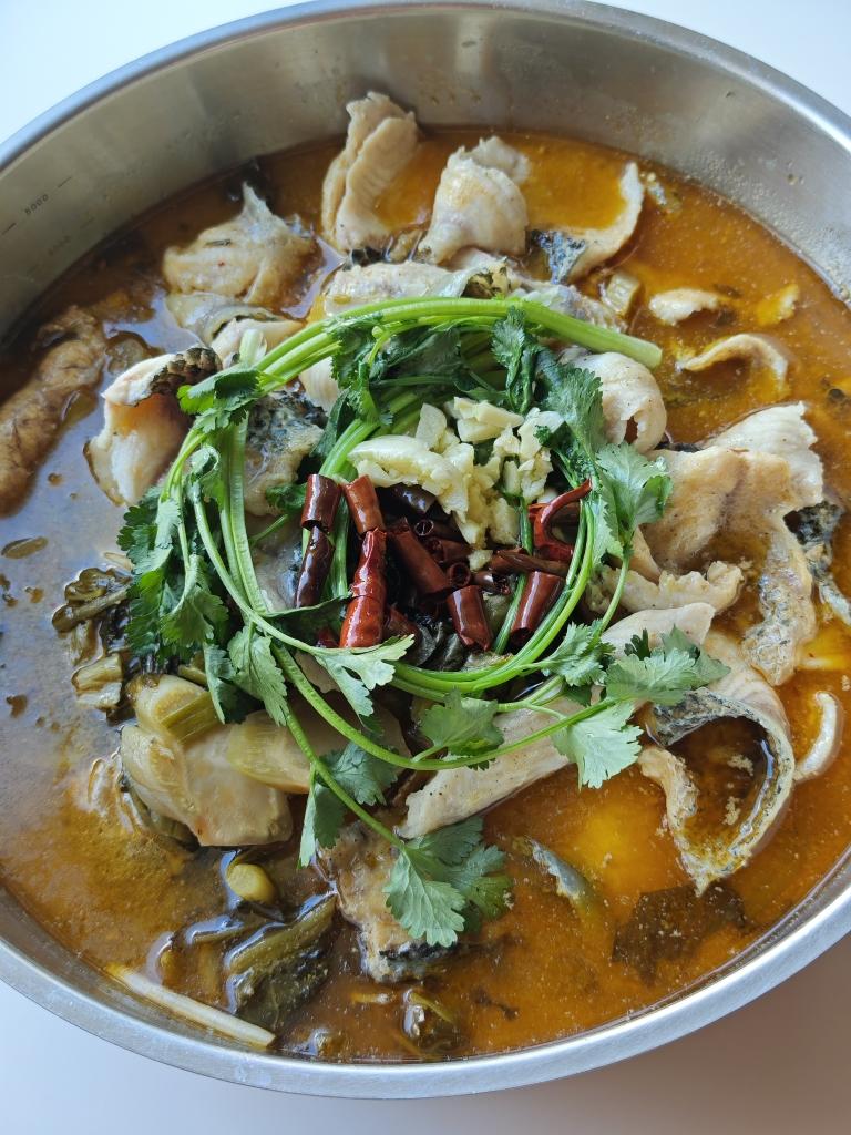 家常酸菜鱼成品图