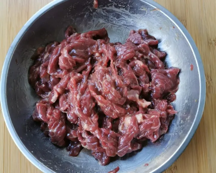 虫草花蒸牛肉 第 5 步