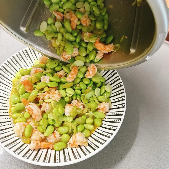 毛豆炒虾仁 第 10 步