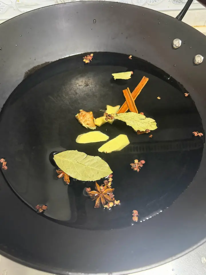 黄豆焖鸡爪猪蹄 第 6 步