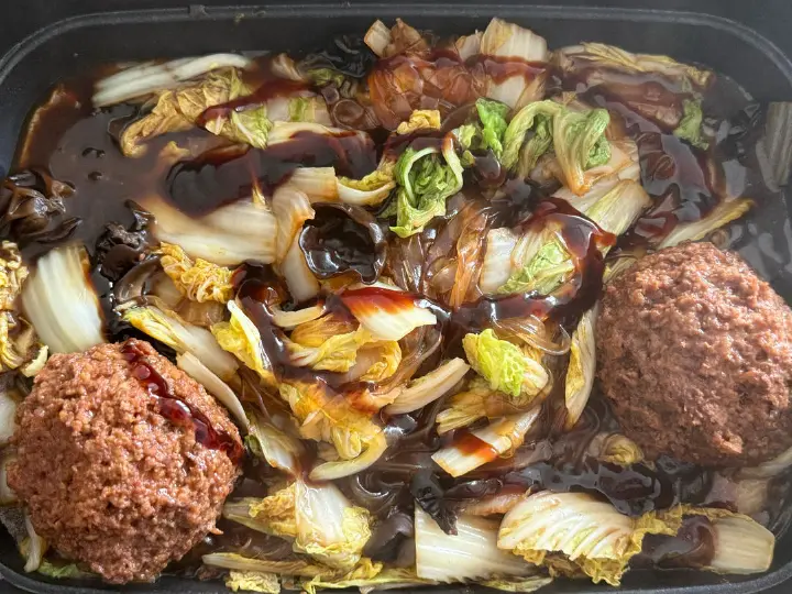 白菜粉条烩狮子头 第 6 步