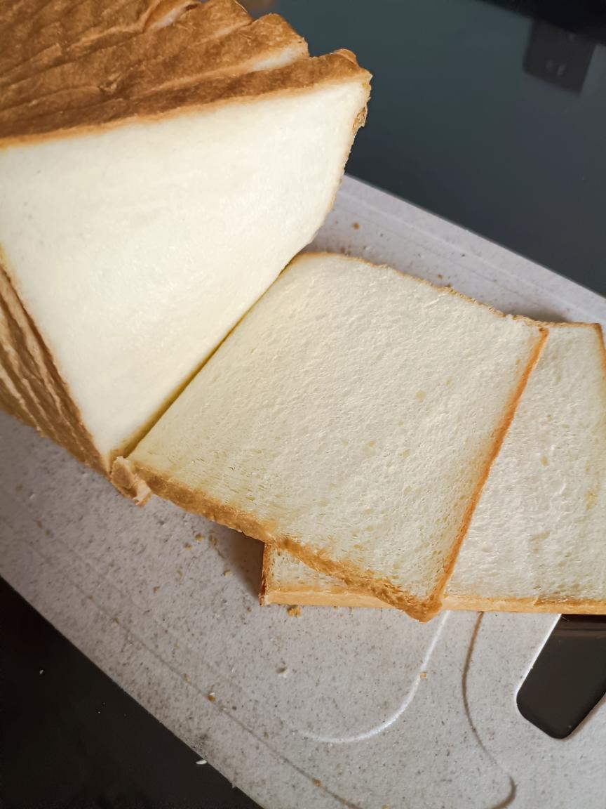 手撕吐司面包成品图