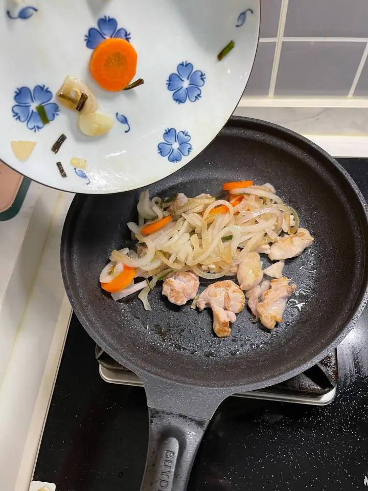 黄油焖鸡腿肉 第 7 步