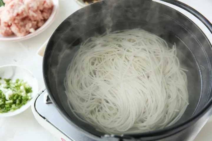 小锅米线 第 2 步