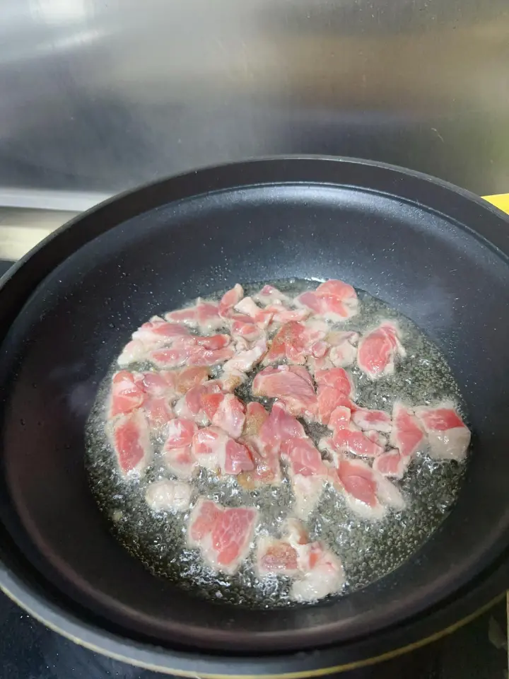 腌青菜炒肉丝豆干 第 3 步