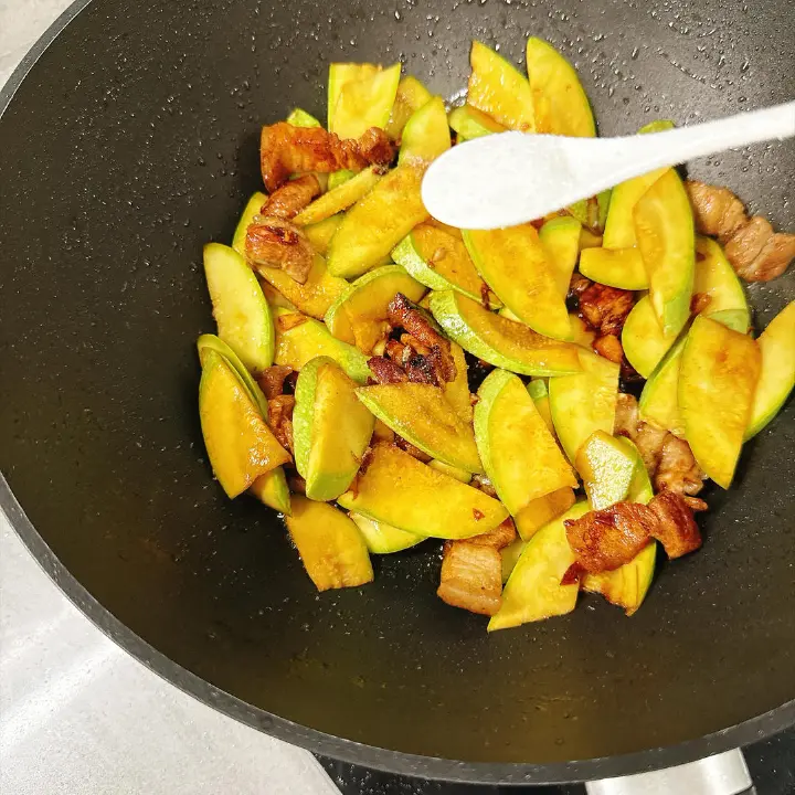 西葫芦炒肉 第 16 步