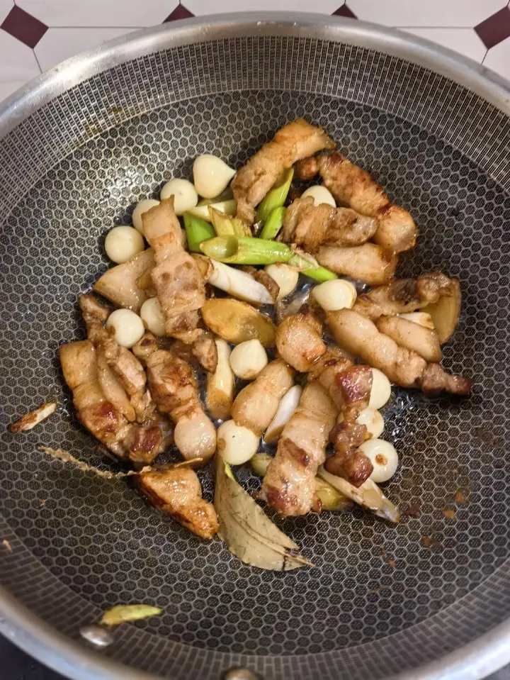 独蒜红烧肉 第 6 步