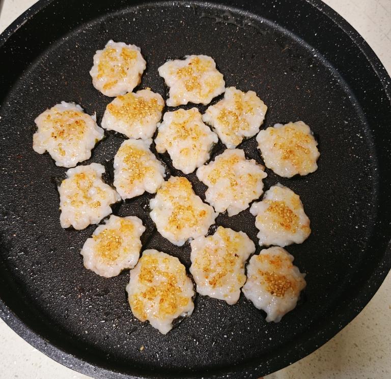 海苔煎虾滑成品图