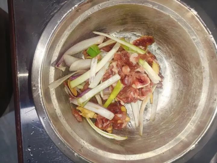 彩椒炒牛肉 第 5 步