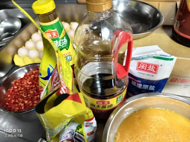 包菜胡萝卜炒粉丝 第 9 步
