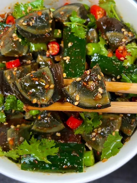 皮蛋拌黄瓜
