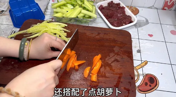 黄瓜炒牛肉 第 4 步