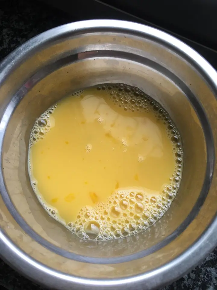 手抓饼豆沙卷 第 2 步