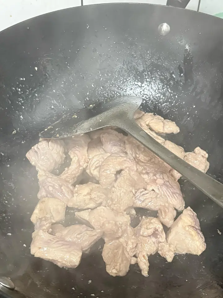 土豆片炒肉 第 3 步