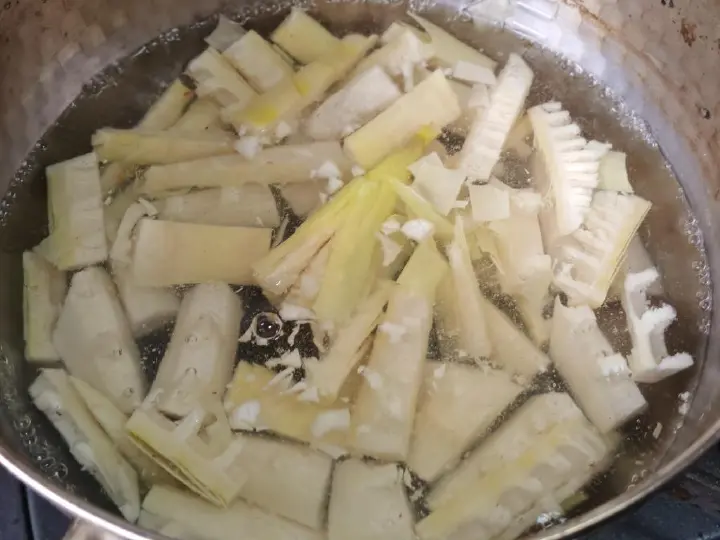 春笋腊肉电饭煲焖饭 第 7 步