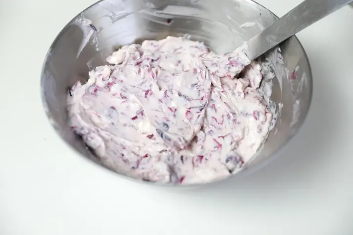 玫瑰乳酪花朵面包 第 2 步