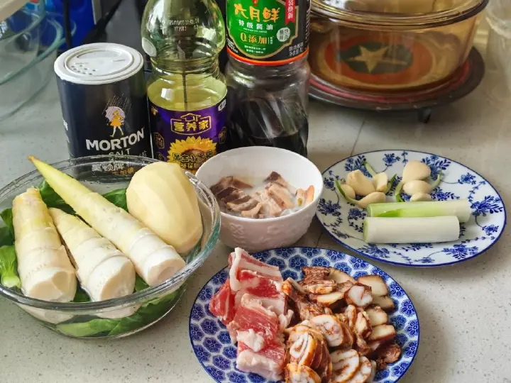 春笋腊肉电饭煲焖饭 第 6 步
