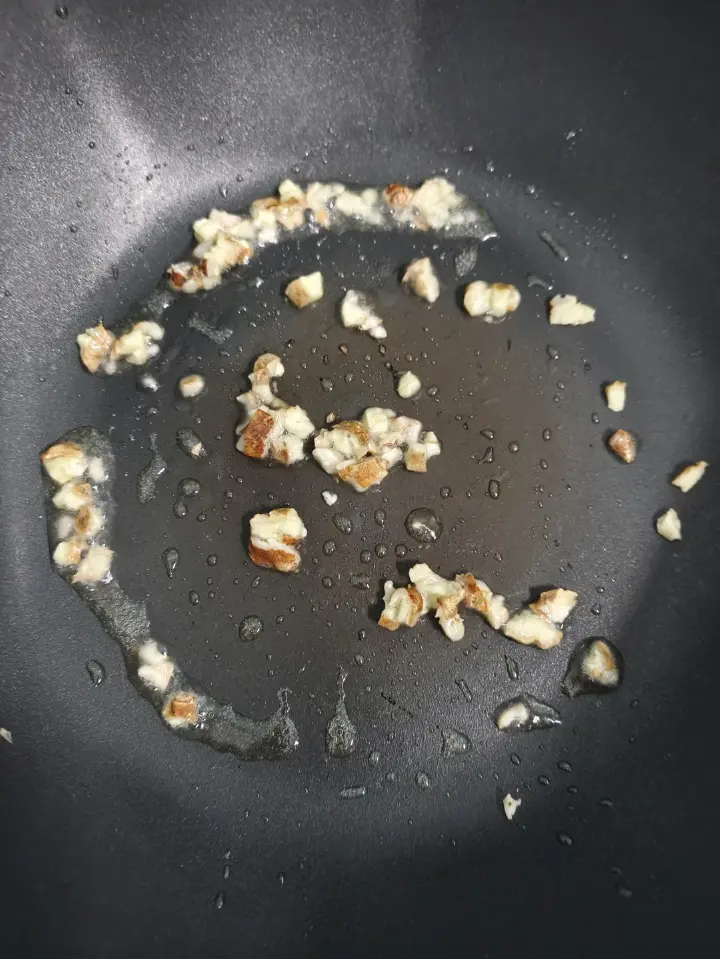 沙姜爆炒脆肉鲩 第 5 步