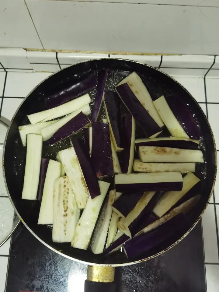 鱼香肉末茄子 第 2 步