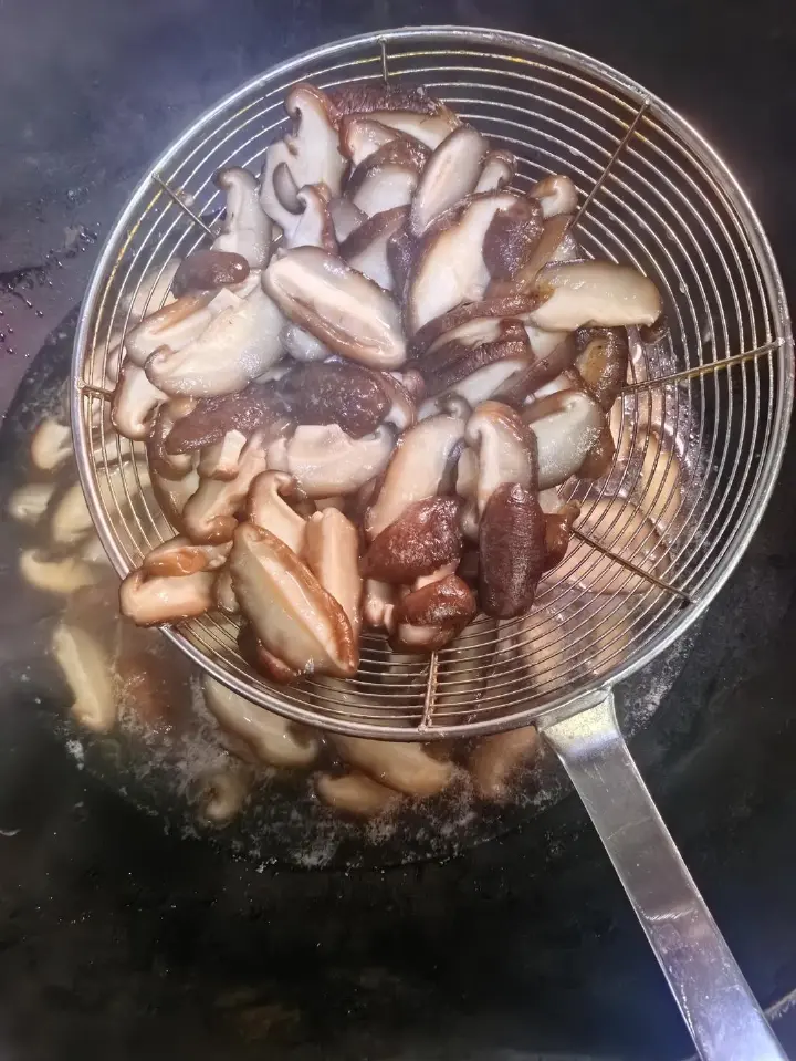 蚝油香菇 第 4 步