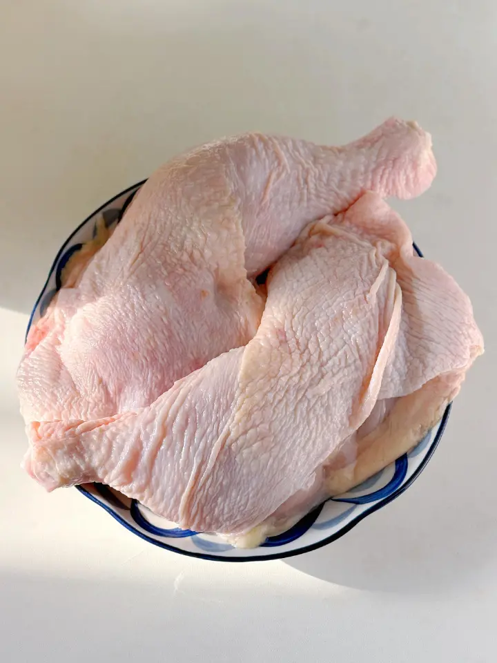 电饭煲葱油焖鸡 第 1 步