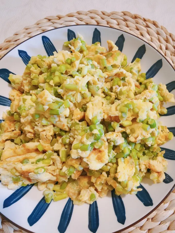 蒜苔炒鸡蛋 第 7 步
