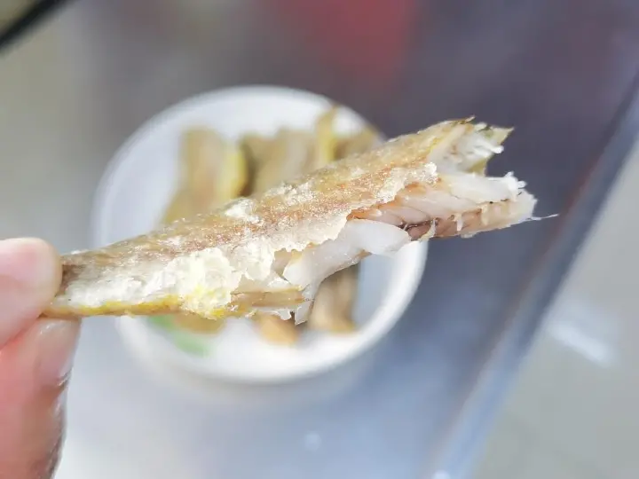 干煎小黄鱼与雪菜烧黄鱼 第 6 步