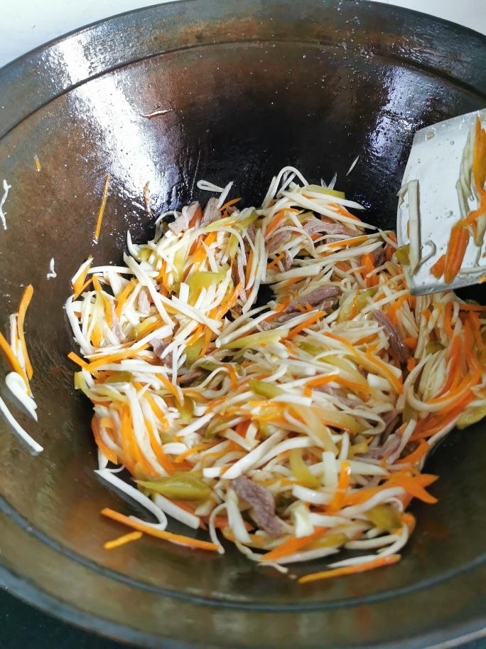 茭白肉丝小炒 第 10 步