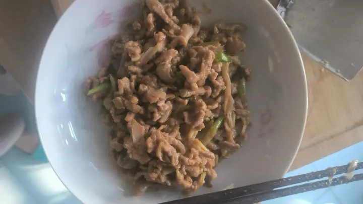 京酱肉丝卷饼 第 1 步