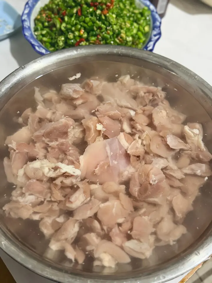 烧椒鸡腿酱 第 1 步