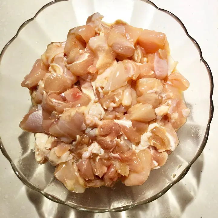 麻辣小炒鸡腿肉 第 3 步
