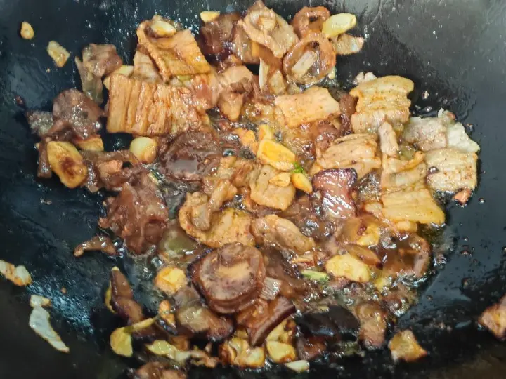 春笋腊肉电饭煲焖饭 第 9 步