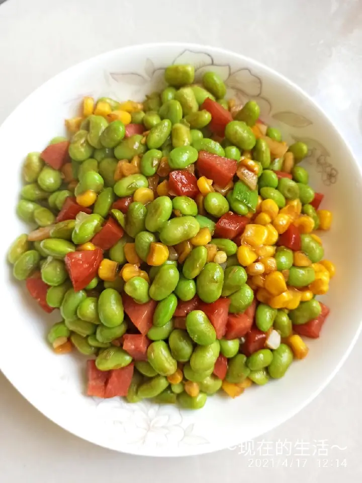 毛豆玉米炒香肠 第 4 步