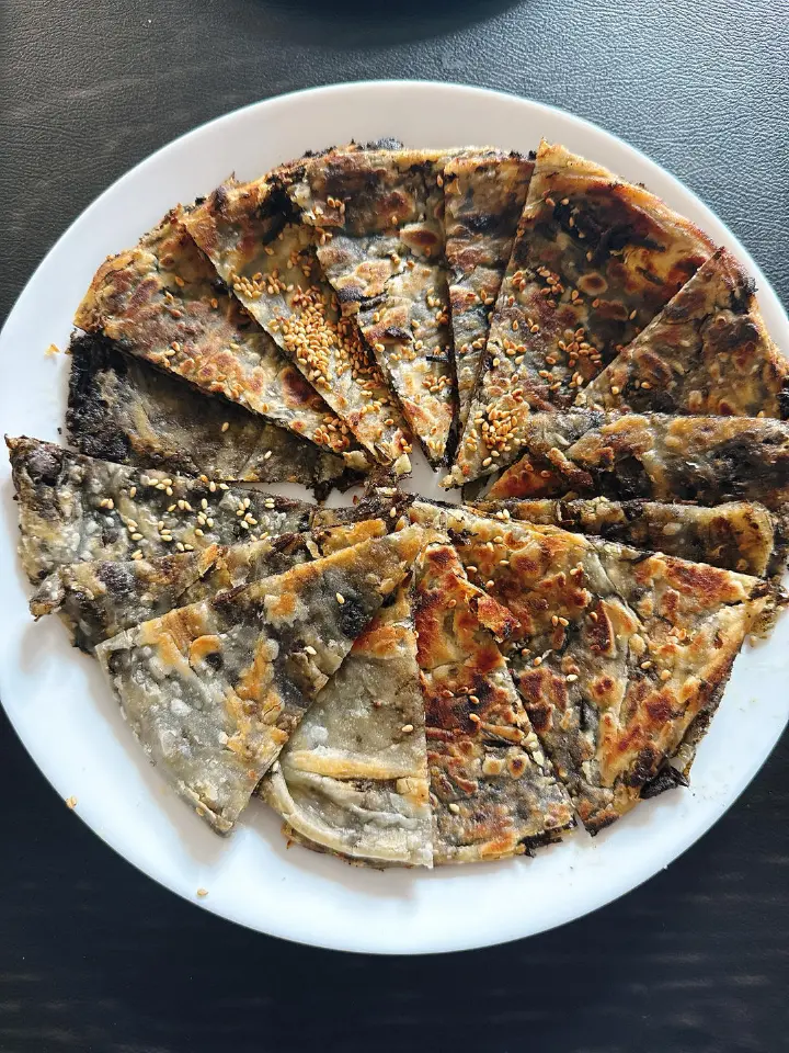 手抓饼版梅干菜饼 第 13 步