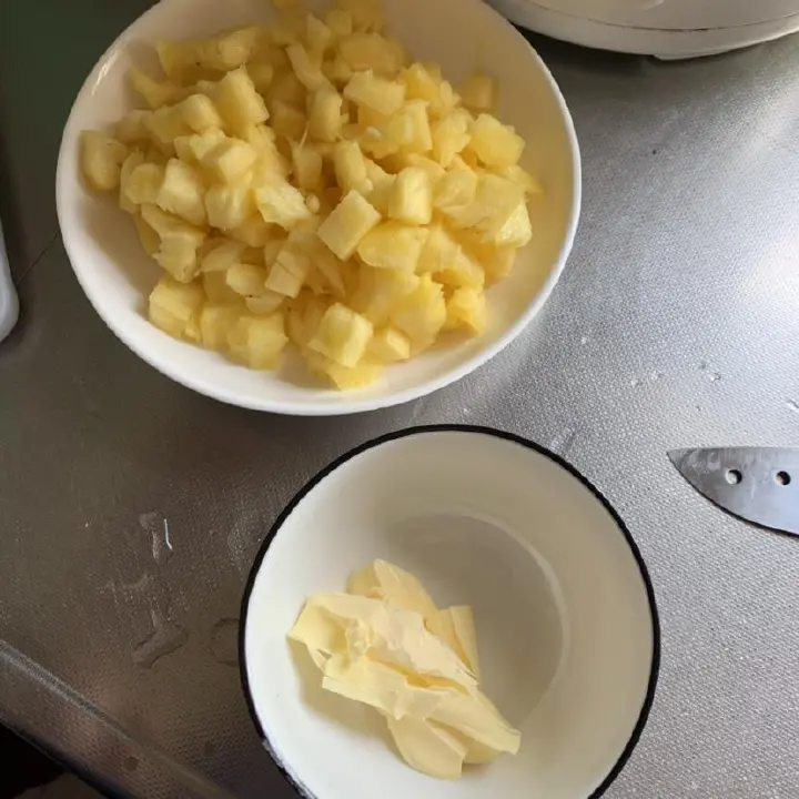 蛋挞皮菠萝派 第 1 步