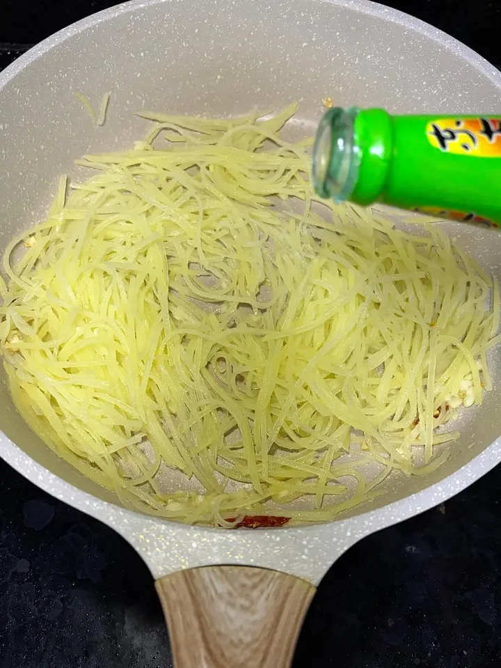 酸辣土豆丝 第 6 步