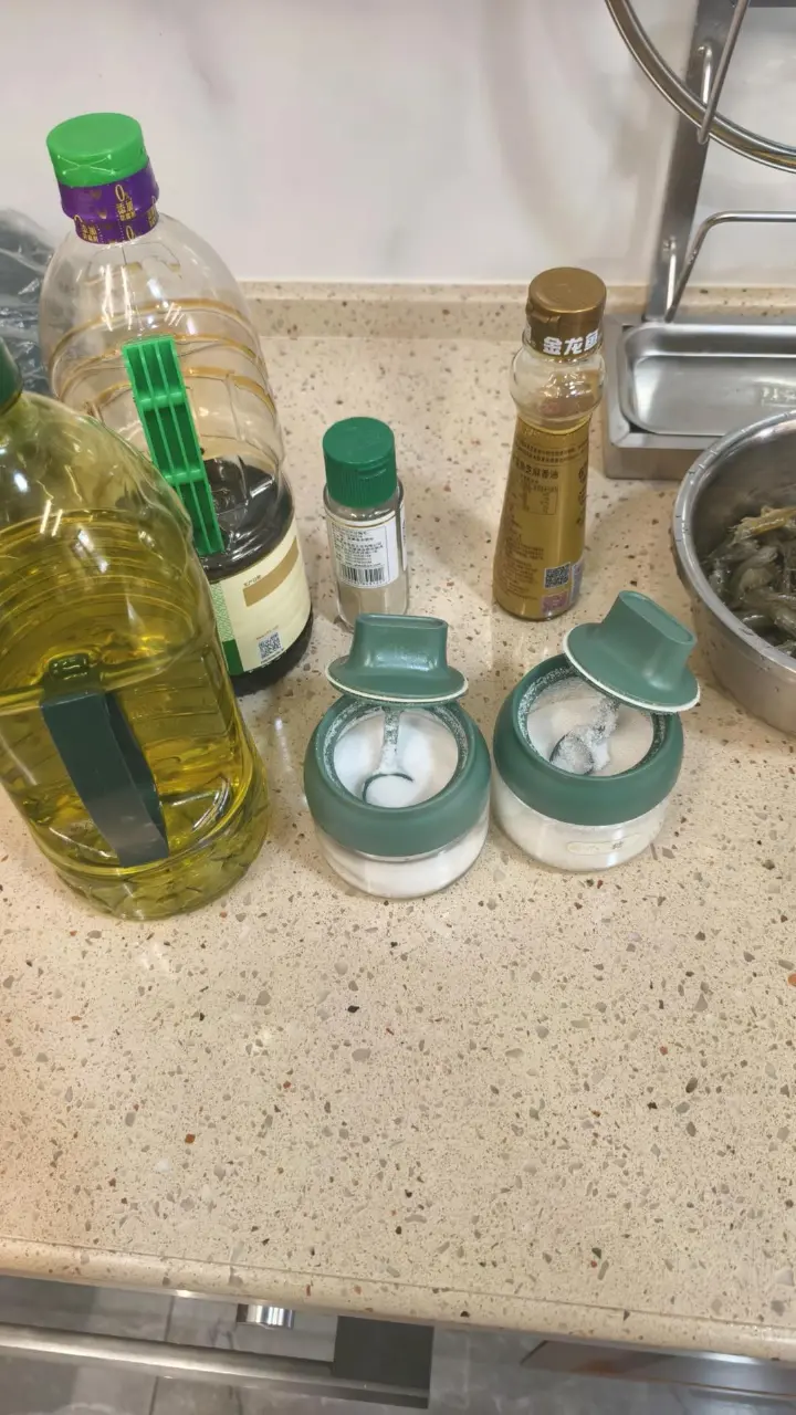 盐水河虾 第 1 步