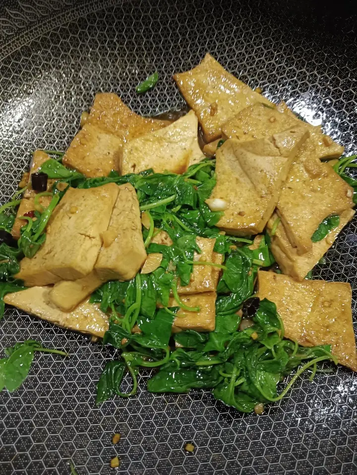荆芥炒豆腐 第 8 步