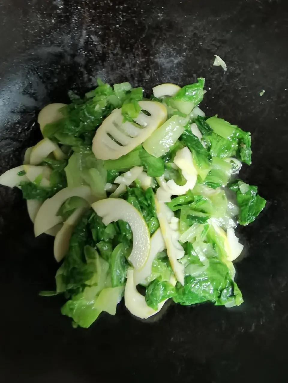 生菜炒春笋成品图