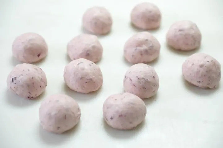 玫瑰乳酪花朵面包 第 12 步