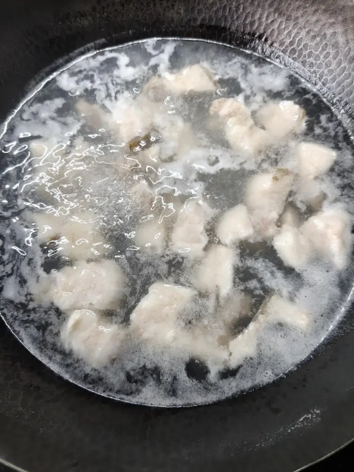 鹌鹑蛋鲍鱼红烧肉 第 1 步