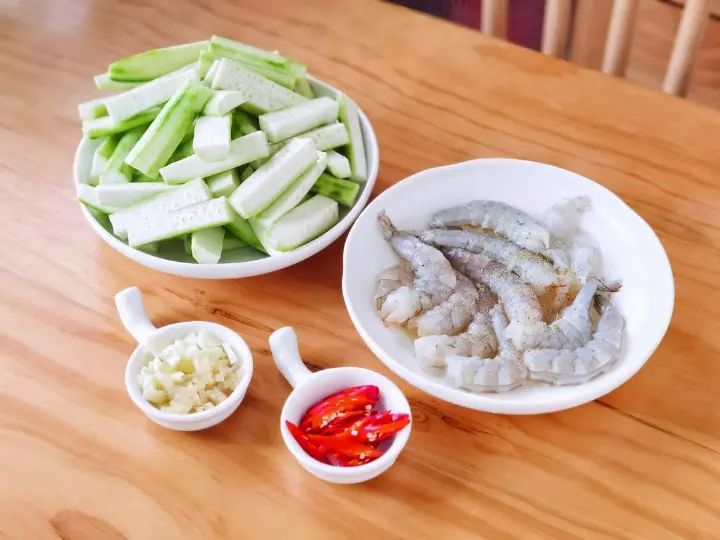 丝瓜炒虾仁 第 1 步