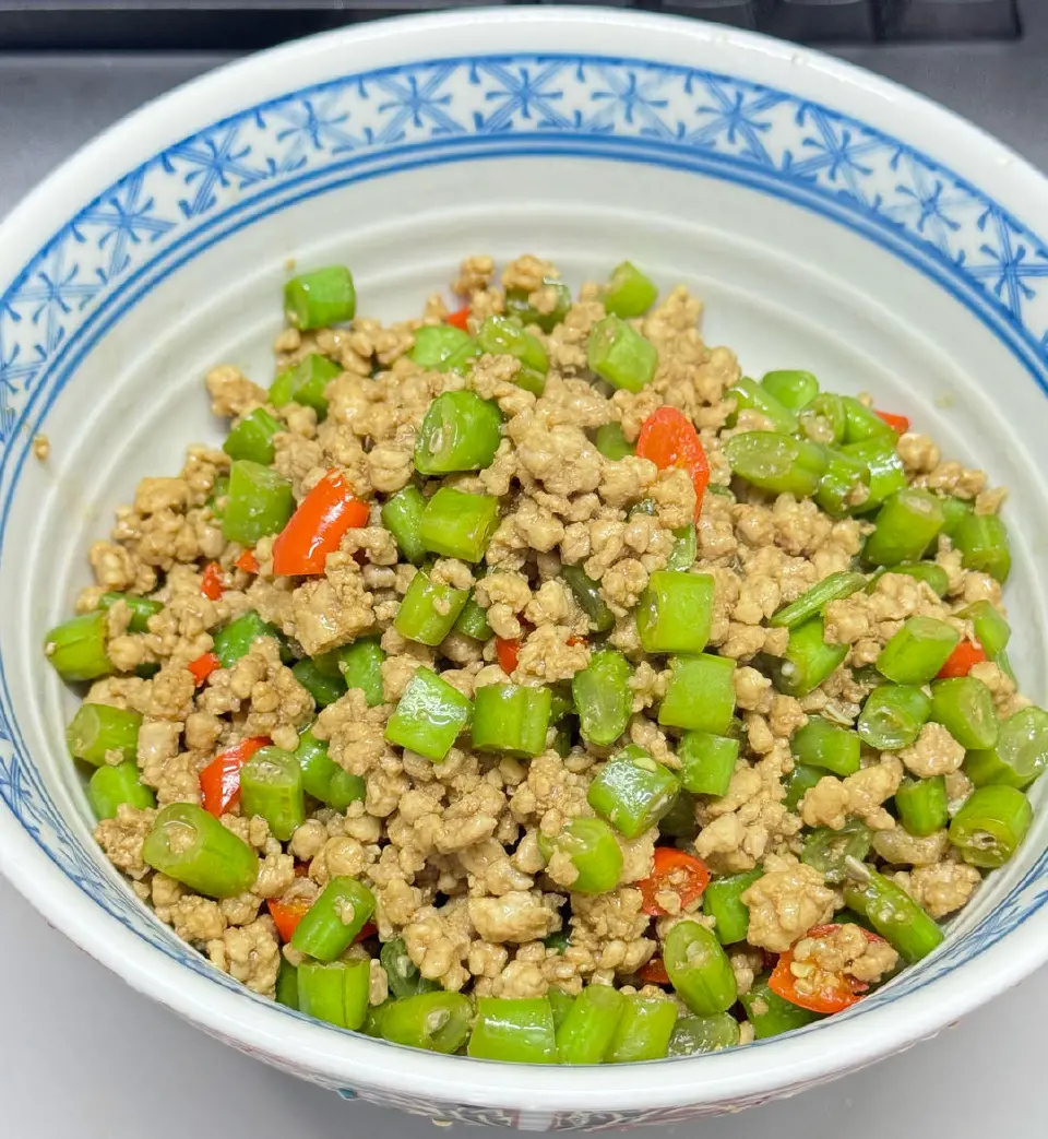 肉末豆角成品图