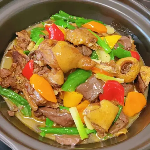 鸭血烧鸭块